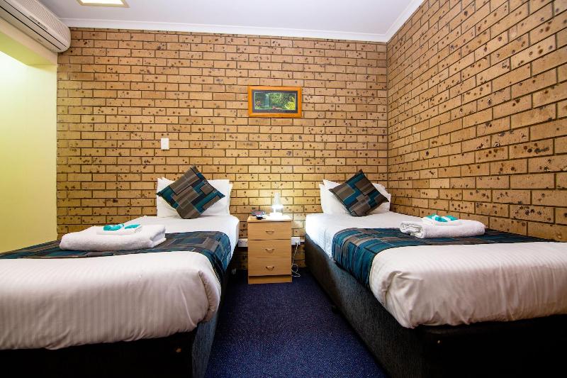Windsor Gardens Caravan Park image