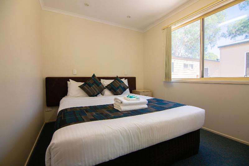Windsor Gardens Caravan Park image