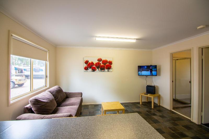 Windsor Gardens Caravan Park image