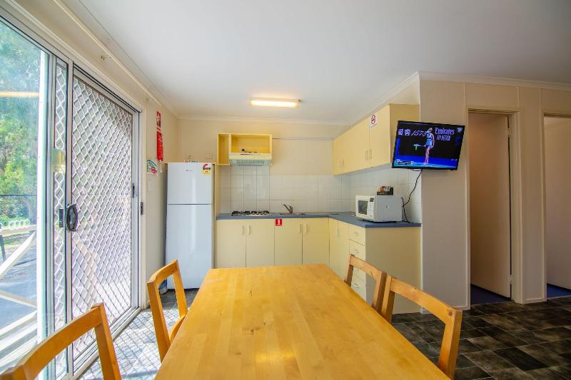 Windsor Gardens Caravan Park image