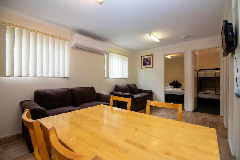 Windsor Gardens Caravan Park image