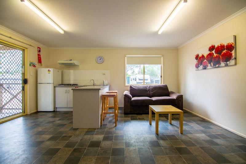 Windsor Gardens Caravan Park image