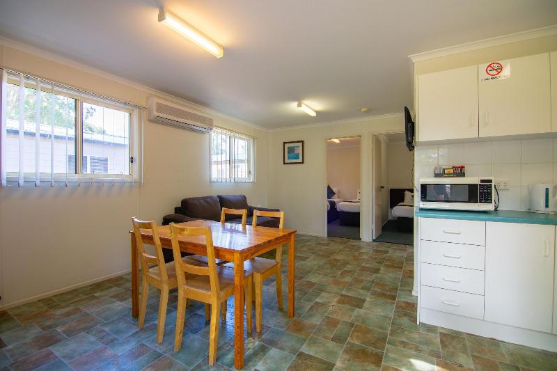 Windsor Gardens Caravan Park image