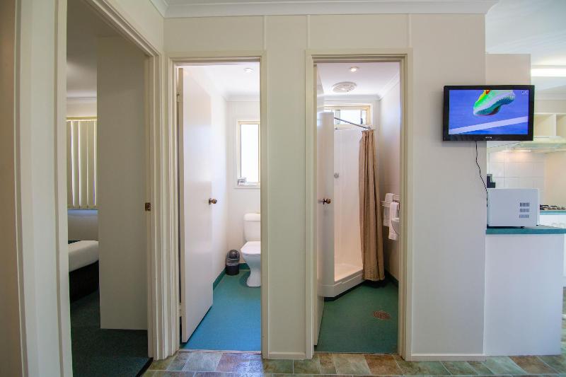 Windsor Gardens Caravan Park image