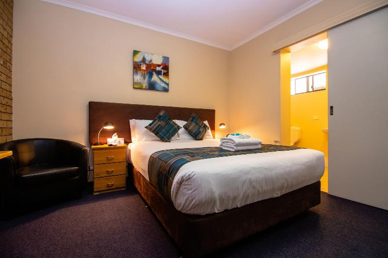 Windsor Gardens Caravan Park image