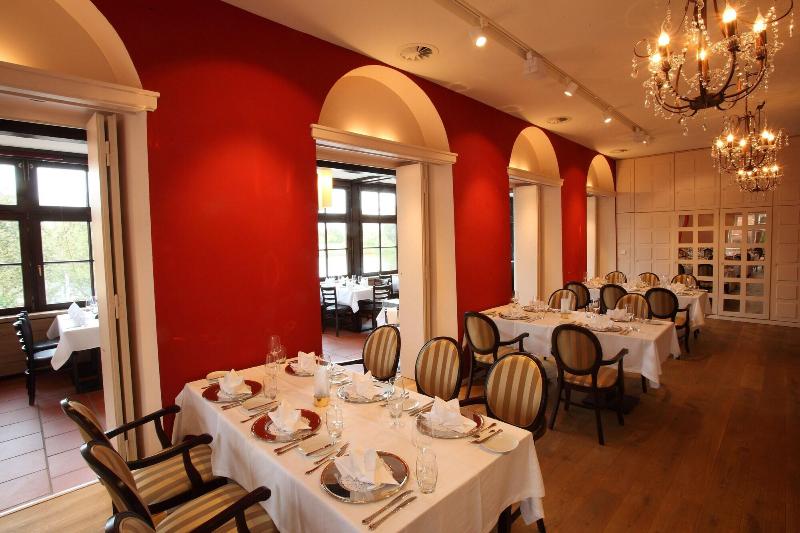 MainChateau Hotel & Restaurant