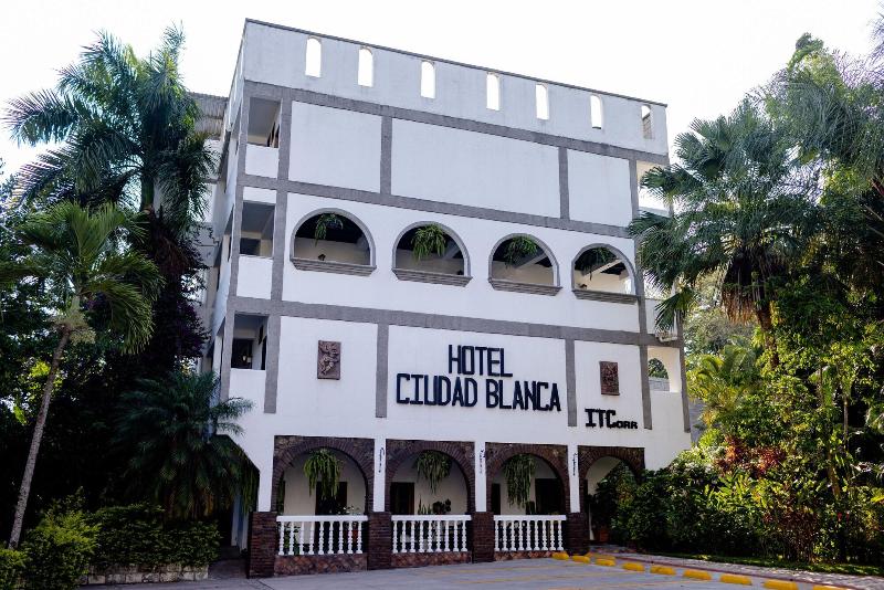 Hotel Camino Maya Ciudad Blanca image