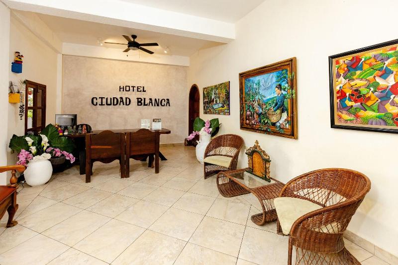 Hotel Camino Maya Ciudad Blanca image