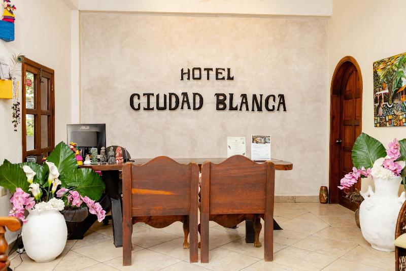 Hotel Camino Maya Ciudad Blanca image