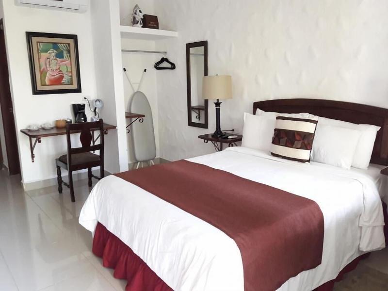 Hotel Camino Maya Ciudad Blanca image