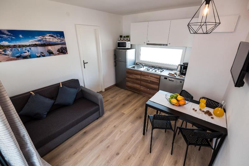 Croatia Camp Mobile Homes Vodice image