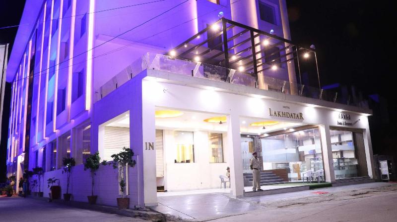 Hotel Lakhdatar image