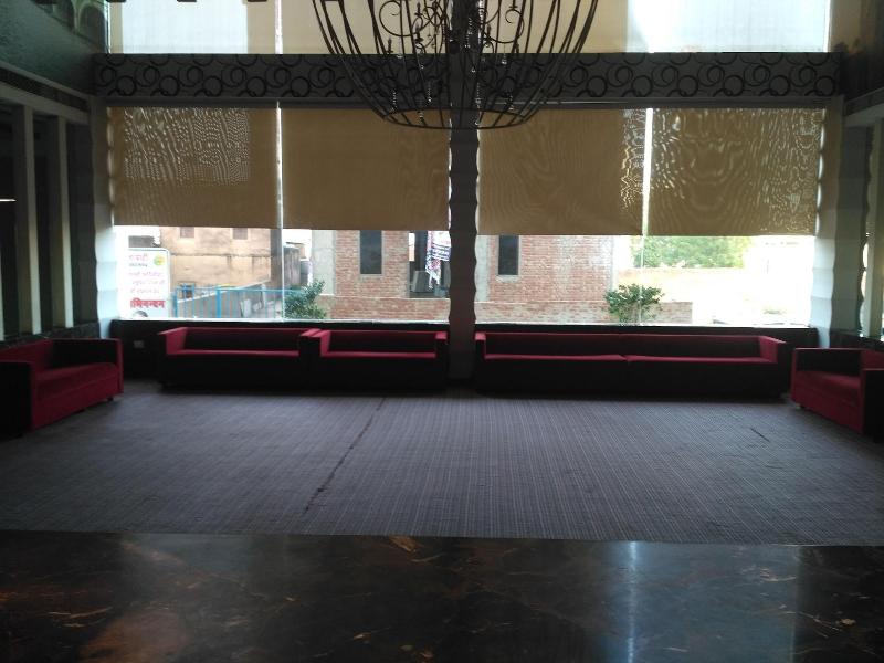 Hotel Lakhdatar image