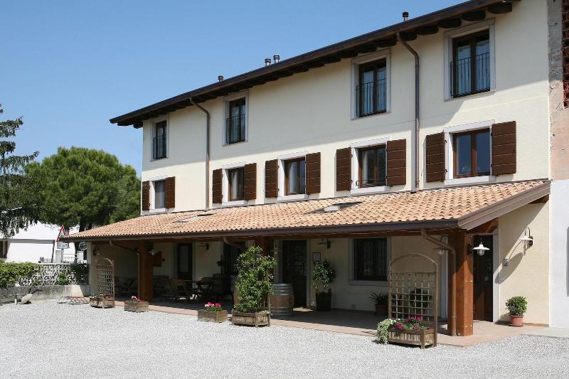 Agriturismo La Rosta image