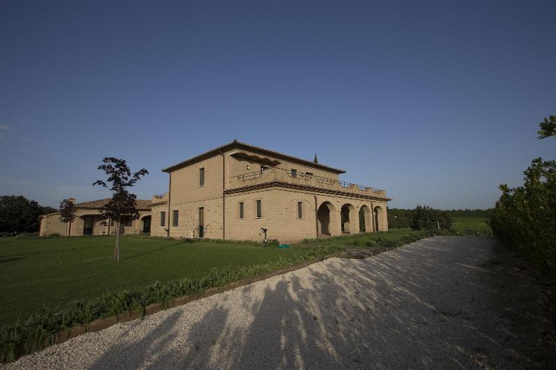 Agriturismo Poggio al Tufo image