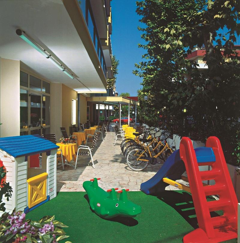 Hotel Diplomatic image