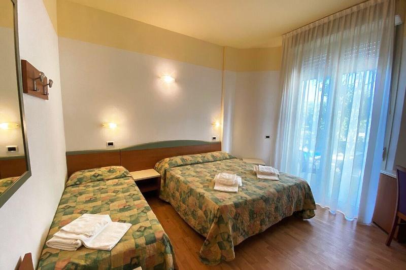 Hotel Diplomatic image