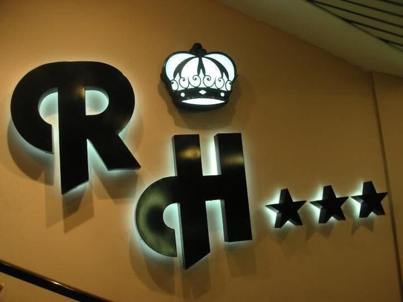 Hotel Royal image