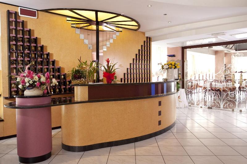 Hotel Royal image