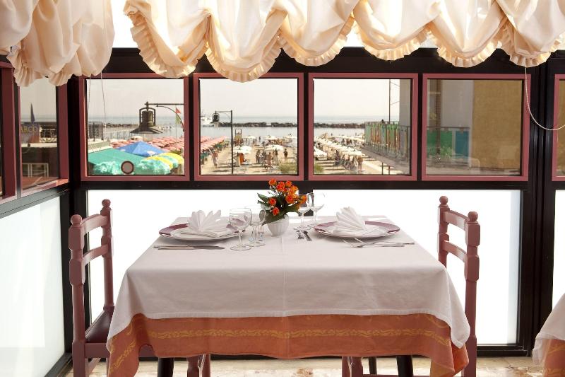 Hotel Royal image