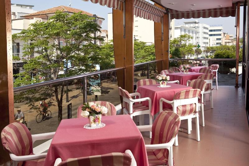 Hotel Royal image
