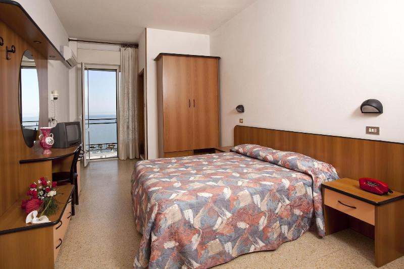 Hotel Royal image