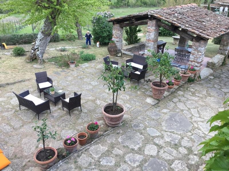 Podere Terreno alla Via della Volpaia image