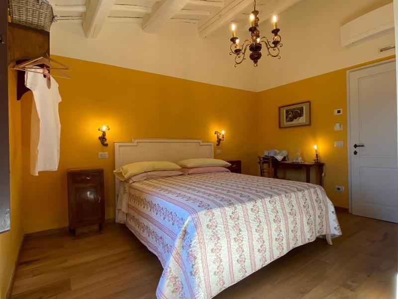 Podere Terreno alla Via della Volpaia image