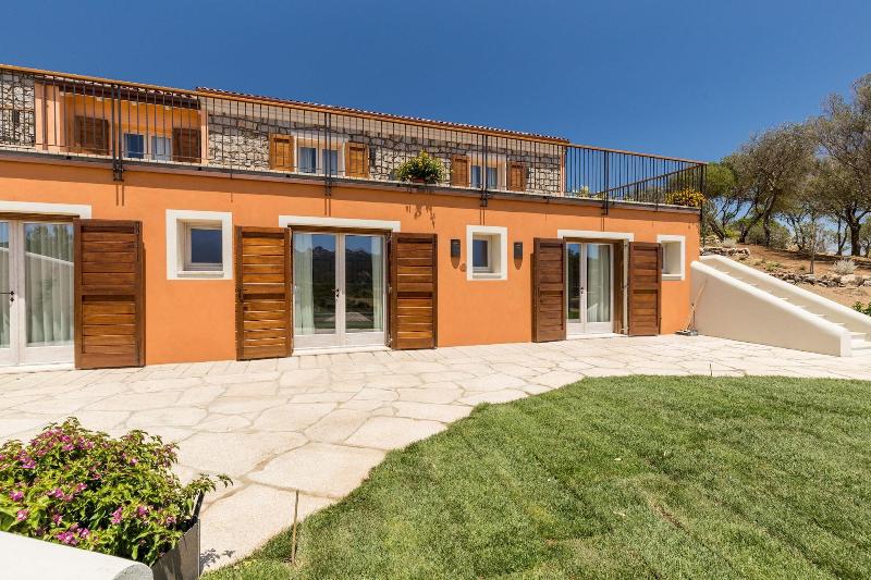 Tenuta Petra Bianca image