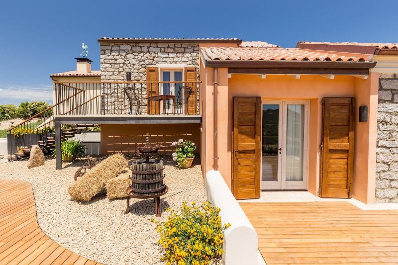 Tenuta Petra Bianca image