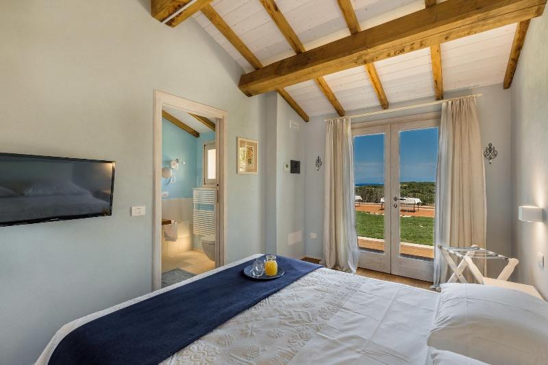 Tenuta Petra Bianca image