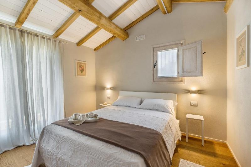Tenuta Petra Bianca image