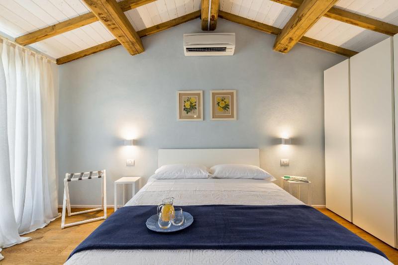 Tenuta Petra Bianca image