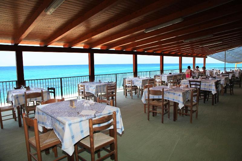 Villagio Camping La Scogliera image