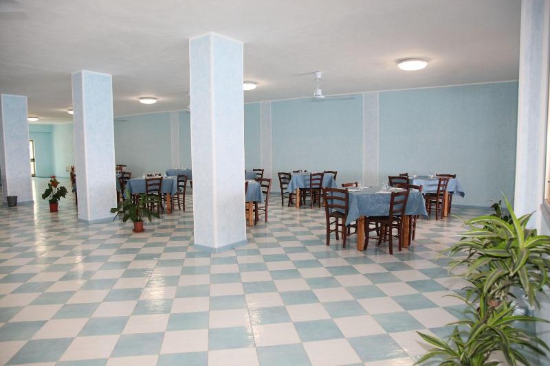 Villagio Camping La Scogliera image