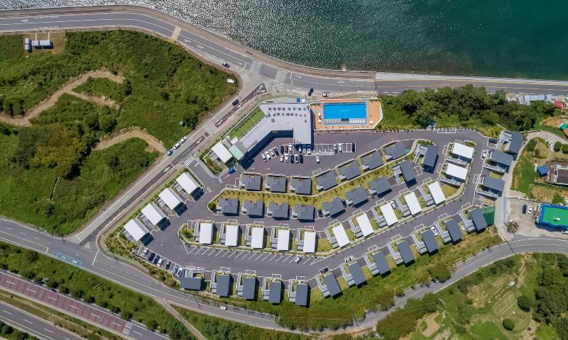 Arte Resort Spa & Pool Villa image