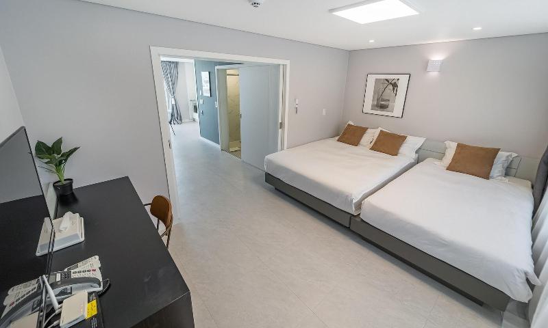 Arte Resort Spa & Pool Villa image
