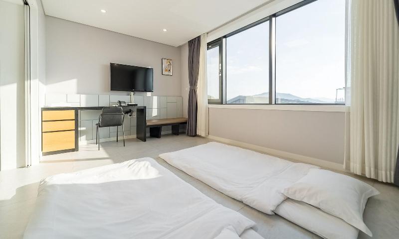 Arte Resort Spa & Pool Villa image