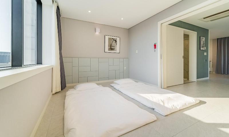 Arte Resort Spa & Pool Villa image