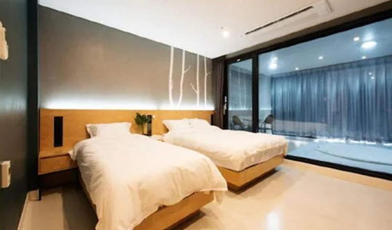 Arte Resort Spa & Pool Villa image