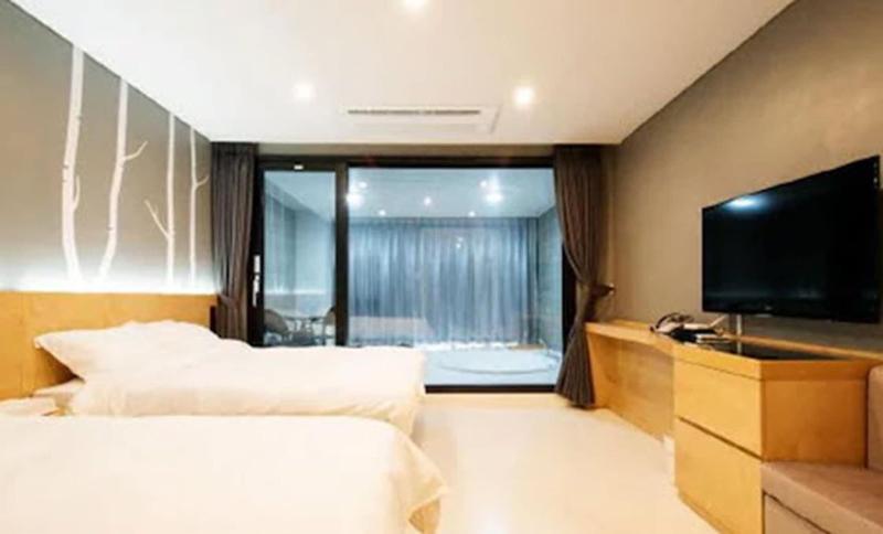 Arte Resort Spa & Pool Villa image