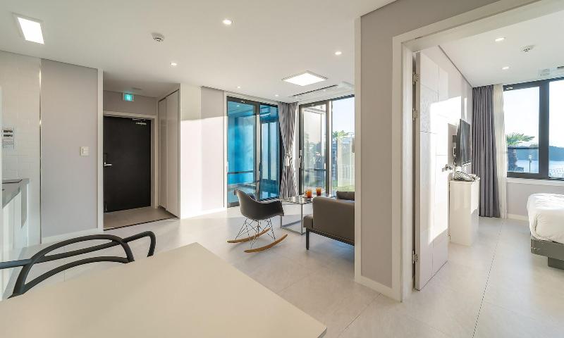 Arte Resort Spa & Pool Villa image