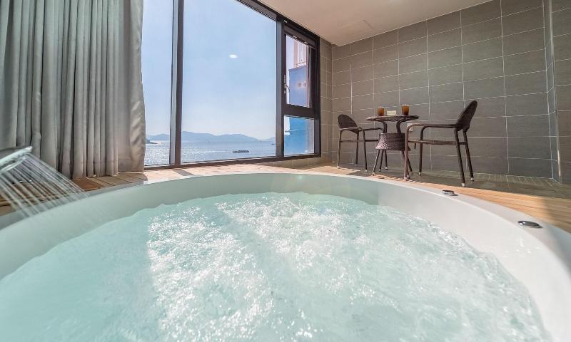 Arte Resort Spa & Pool Villa image