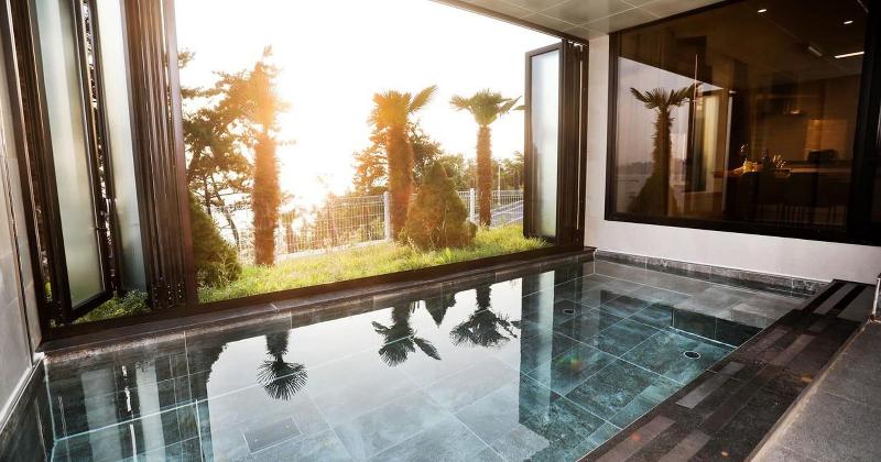 Arte Resort Spa & Pool Villa image