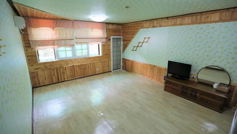 Muju Bakam Villa Pension image