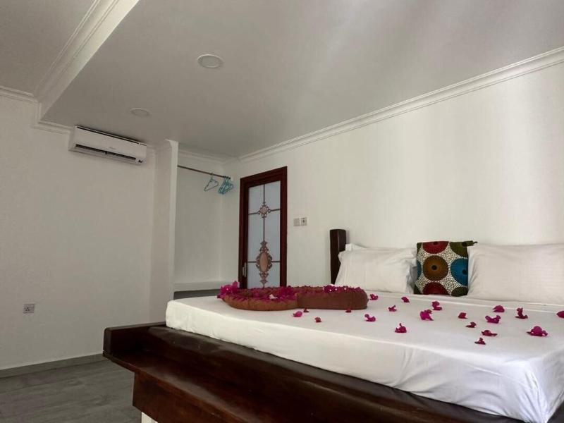 Pemba Paradise image 3