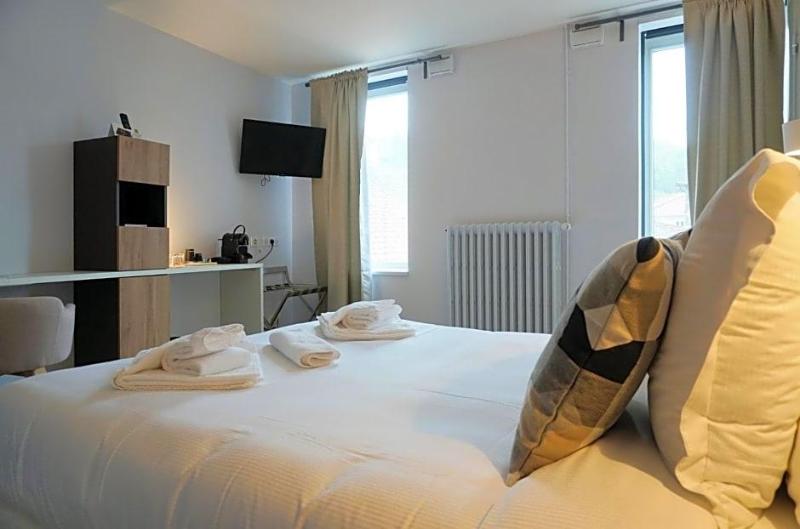 LOGIS HOTEL LE CONFLUENT image