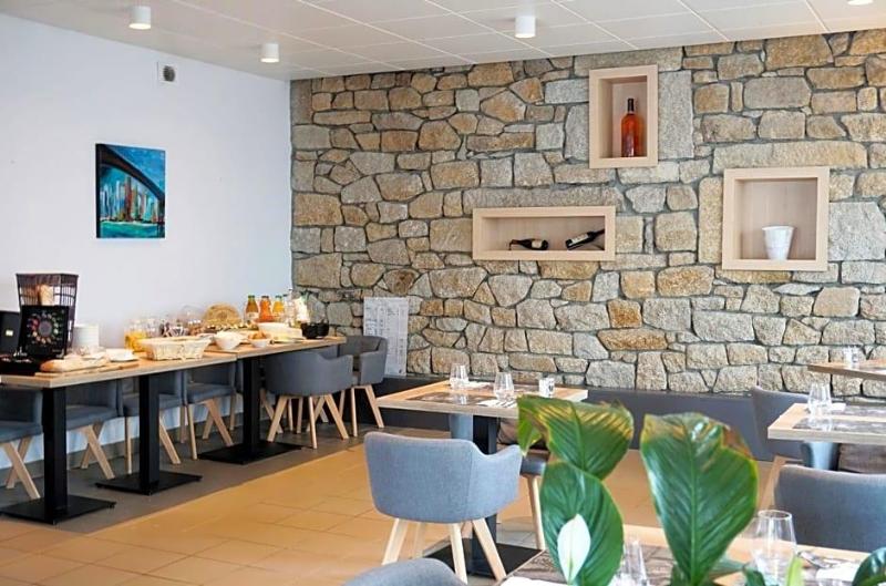 LOGIS HOTEL LE CONFLUENT image