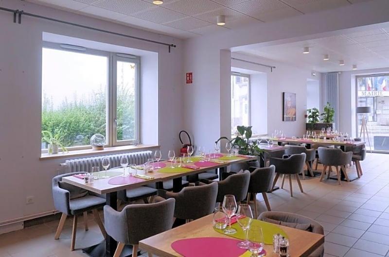 LOGIS HOTEL LE CONFLUENT image