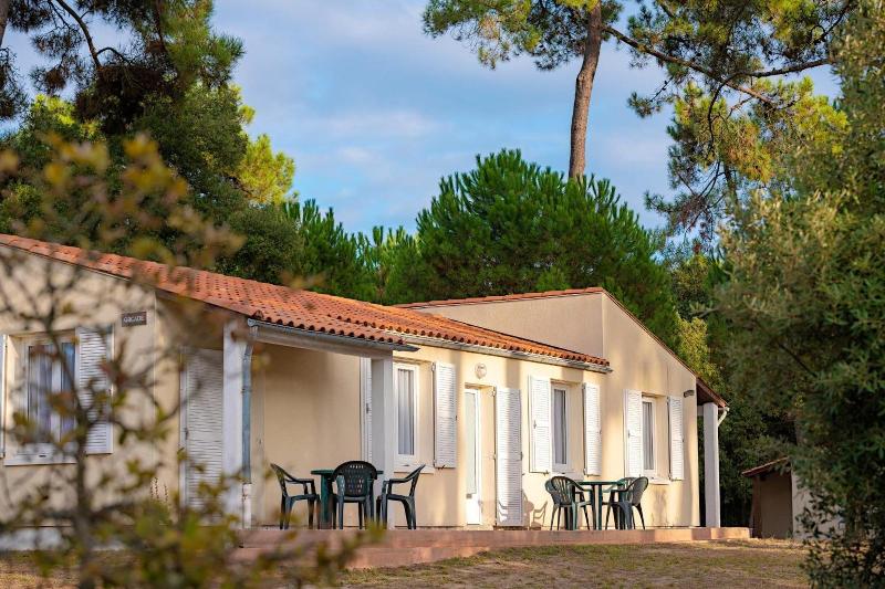 Village Vacances Azureva Ile d'Oleron image